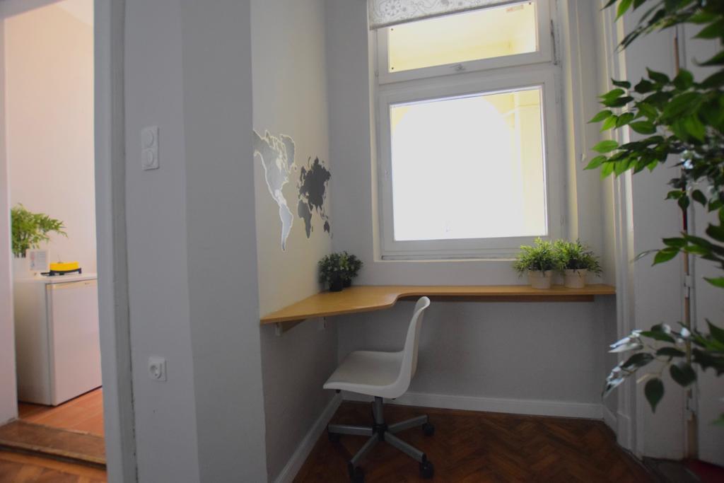 Standard Apartment By Hi5 - Chainbridge Budapest Luaran gambar